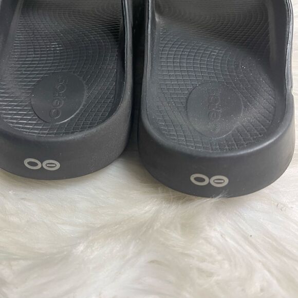 Unisex OOFOS OOahh Black Recovery Slides Men\'s Size 10 Women’s  SZ 12 EUR SZ43